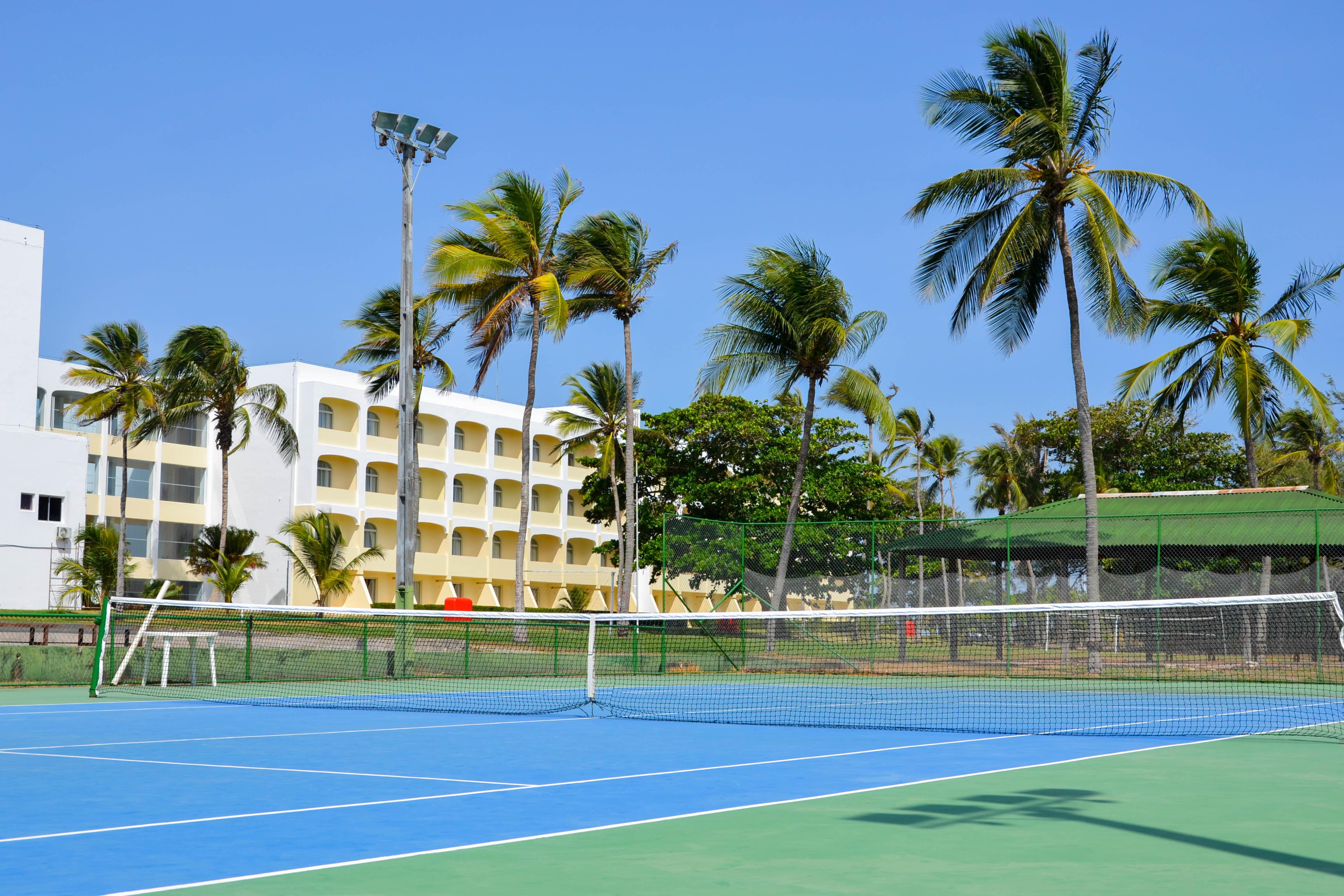 Blue Tree Towers Sao Luis Hotel Exterior photo Tennis courts at the resort
